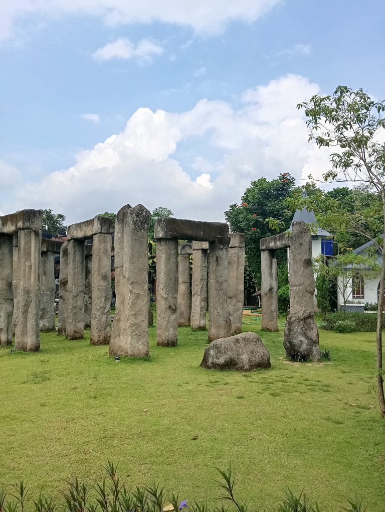 Keliling Dunia Hanya di Majalengka